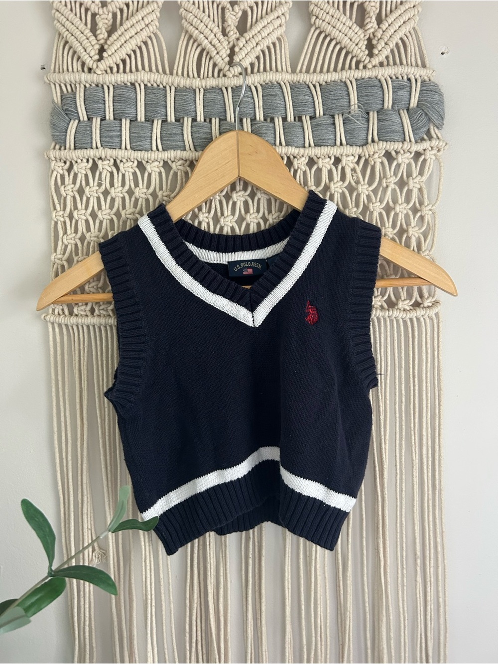 Ralph Lauren Vintage Kid’s V-Neck Knit Sweater Vest
